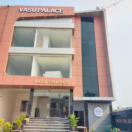 Ayodhya Hotel O Vasu Palace מראה חיצוני תמונה